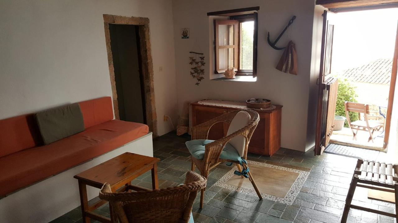 Athina Guesthouse Monemvasía Dış mekan fotoğraf